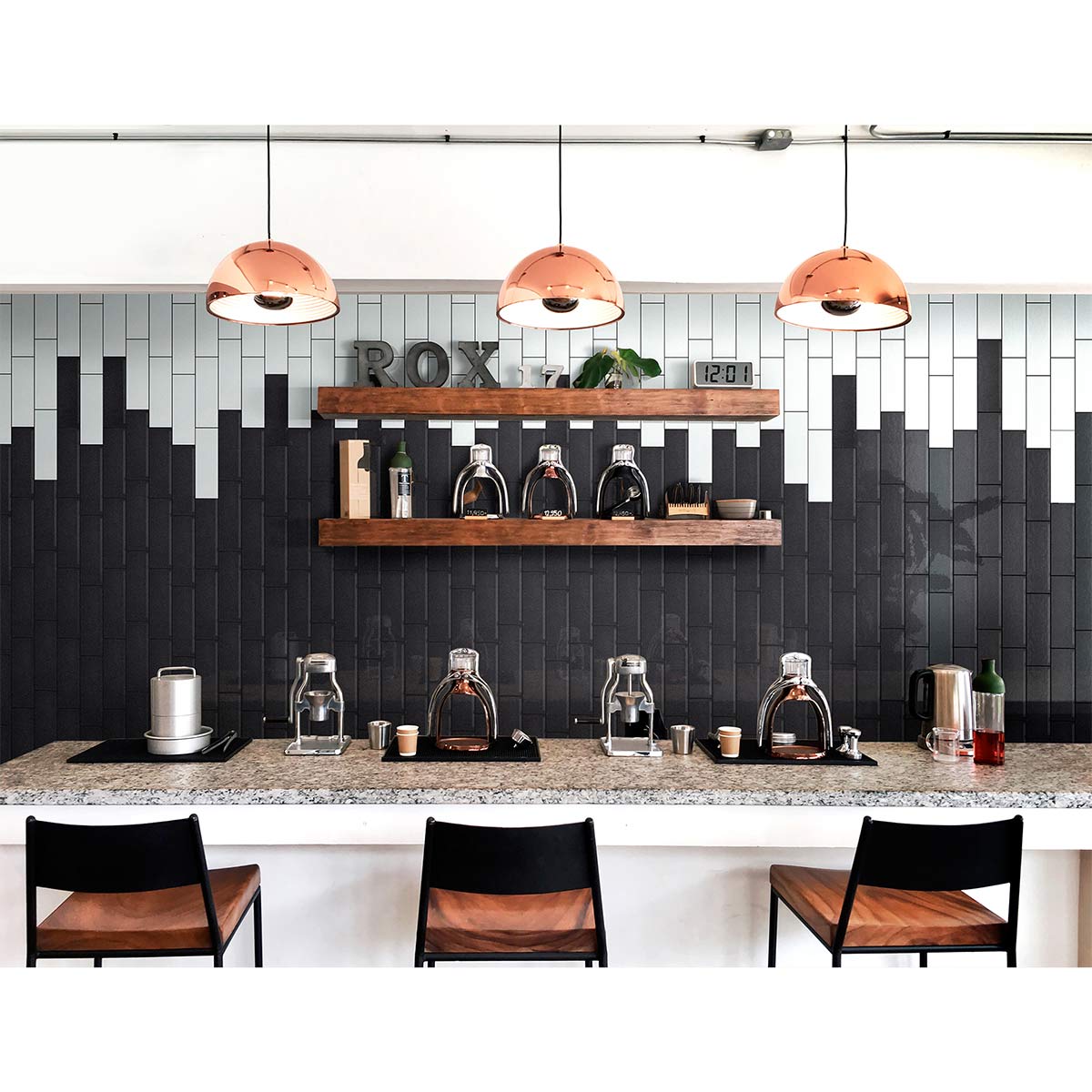 brick-vitro-metal-negro-cara-u_nica-226291601-ambiente-4.jpg
