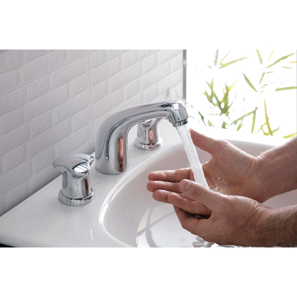 grifo para lavamanos 8 pulgadas aluvia triceta ambiente 1 AV1080001