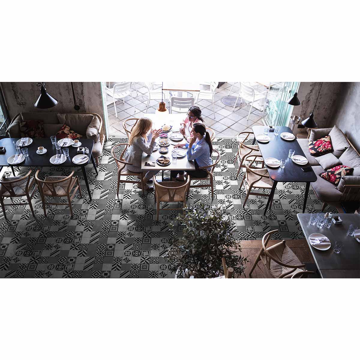 mural-piso-pared-benedetto-negro-caras-diferenciadas-581311601-ambiente-2.jpg